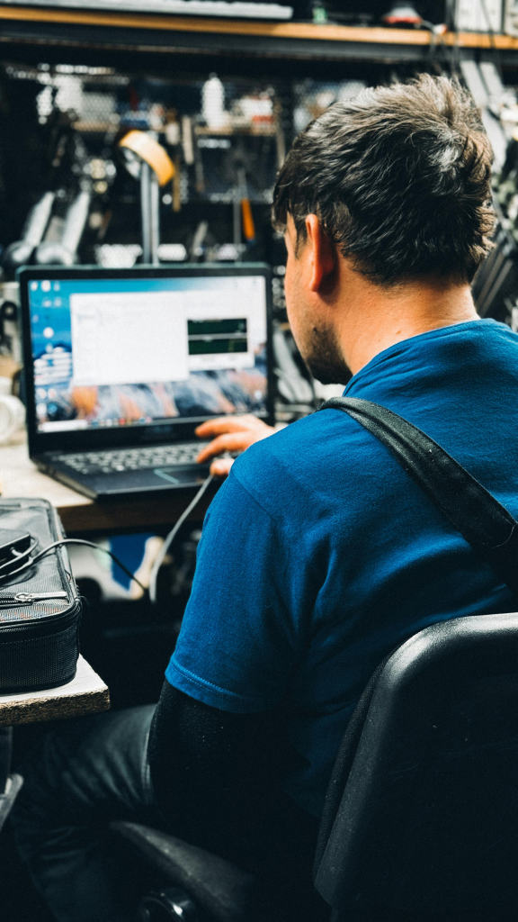 Computer Repair Service at Zed Mobiles Computers